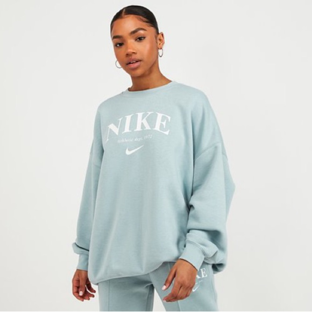 Nike Sportswear Essentials Oversized Sweatshirt & Shorts Set - Ocean Cube